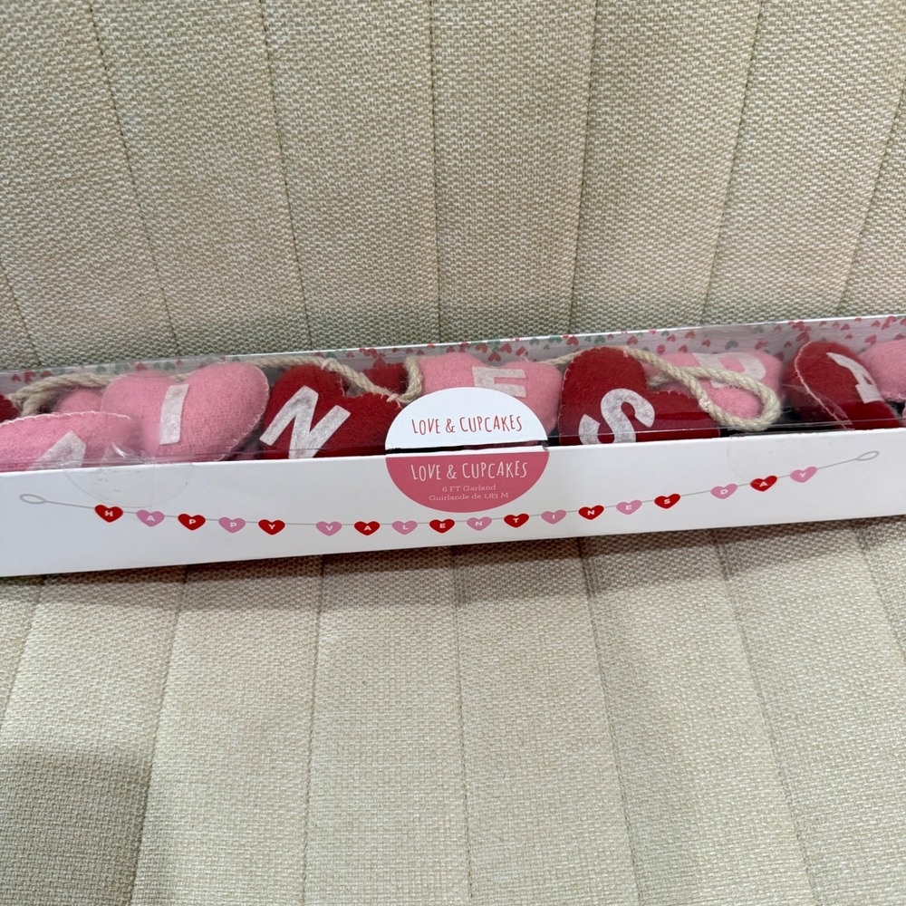 Love & Cupcakes Happy Valentine's Day 6 FT Felt Heart Garland Decor
